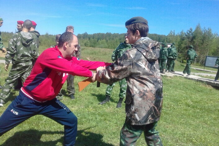 Военно-патриотический клуб "Вымпел".